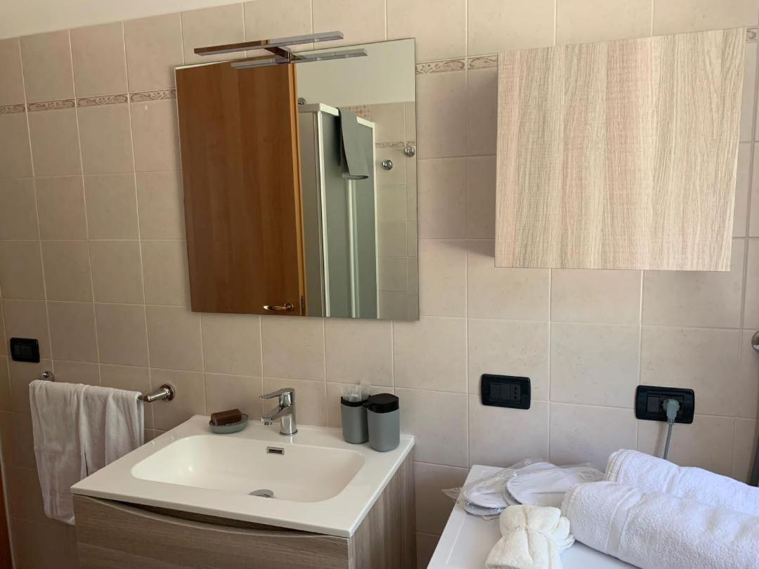 Iseo Lake Apartment スルツァーノ エクステリア 写真